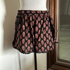 Topshop | Floral print shorts Size 6